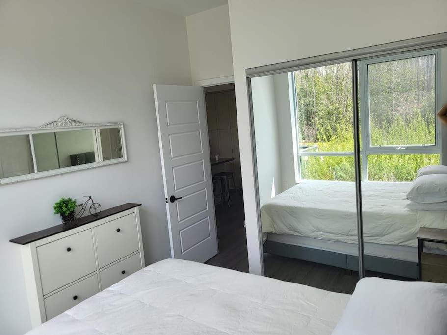 Cozy South View Suite Overlooking The Nature Trail Innisfil Dış mekan fotoğraf